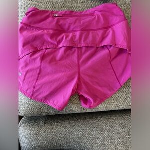 Lululemon Hotty Low Rise Short 4’